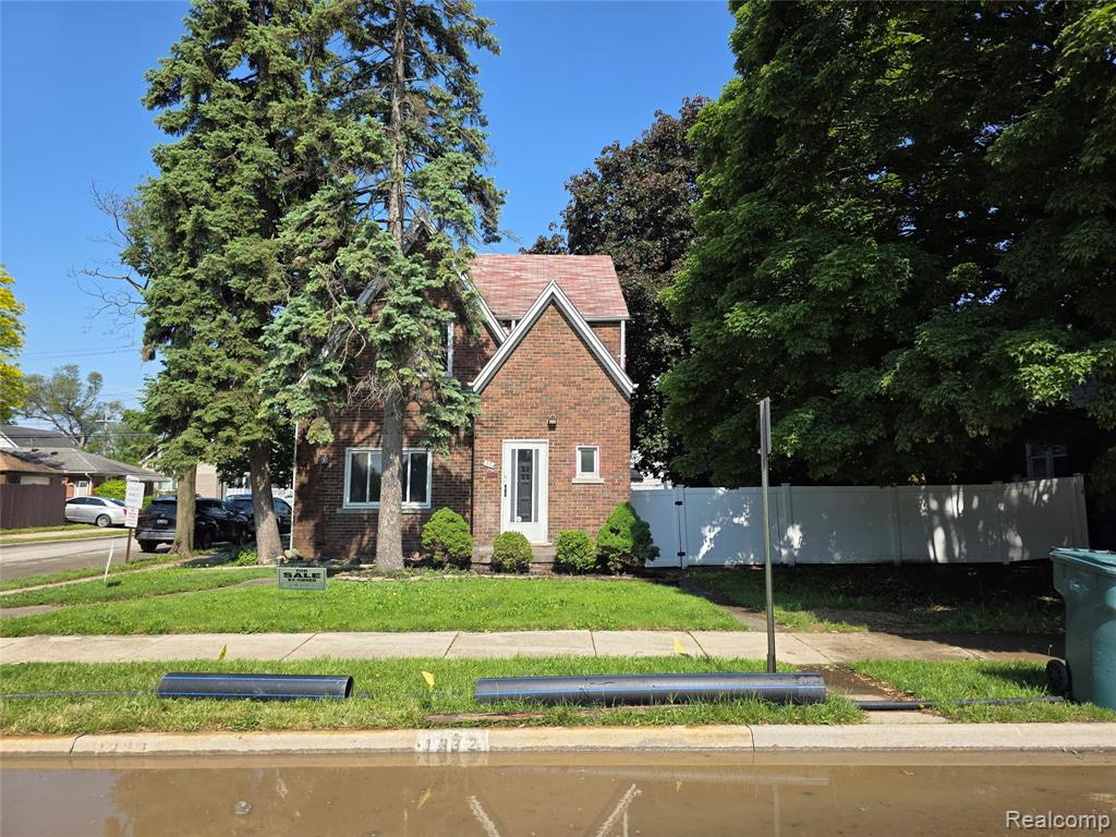 1332 Fort Park Boulevard, Lincoln Park, MI 48146 — front exterior