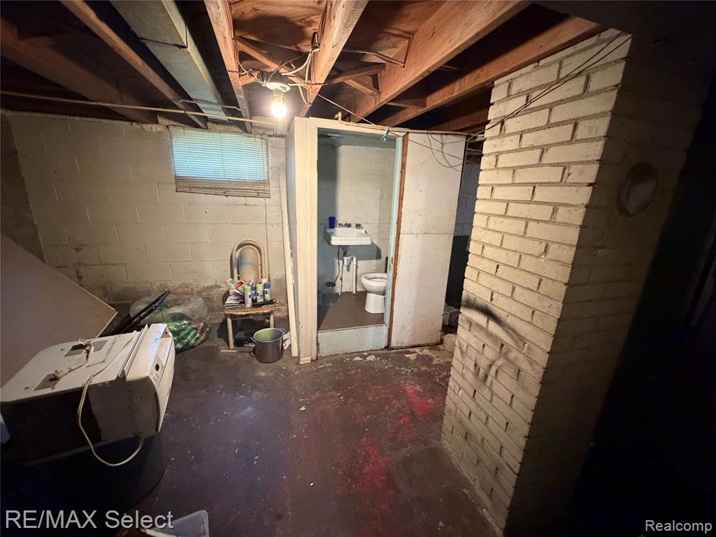 626 W Austin Avenue, Flint, MI 48505 — Photo 10