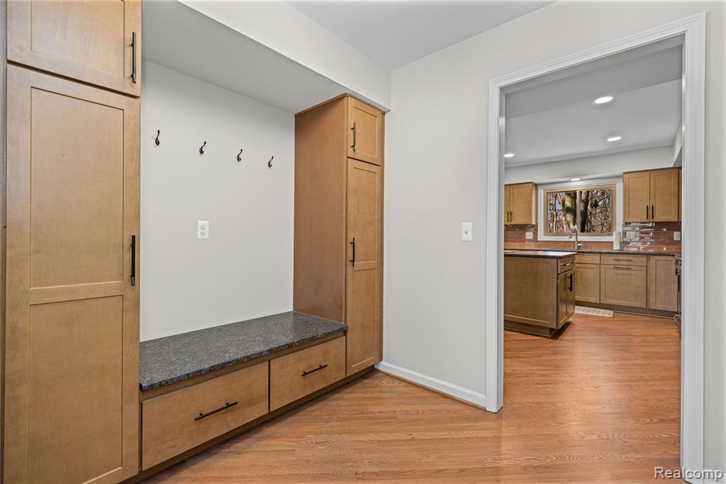 28867 Appleblossom Lane, Farmington, MI 48331 — Photo 15