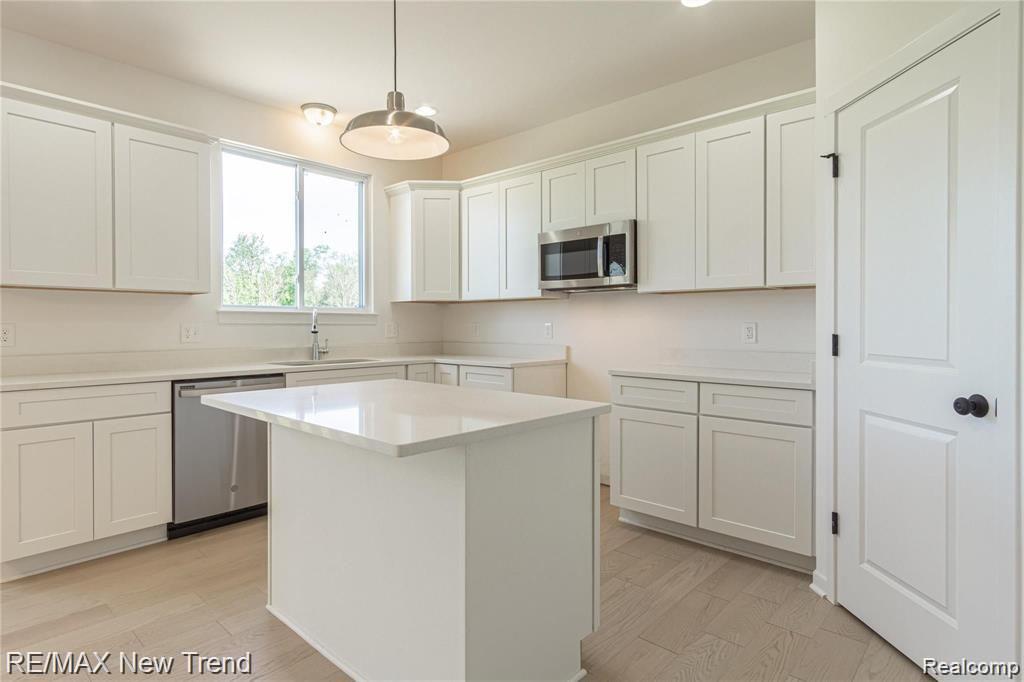 6300 TELURIDE Drive, White Lake, MI 48383 — Photo 17