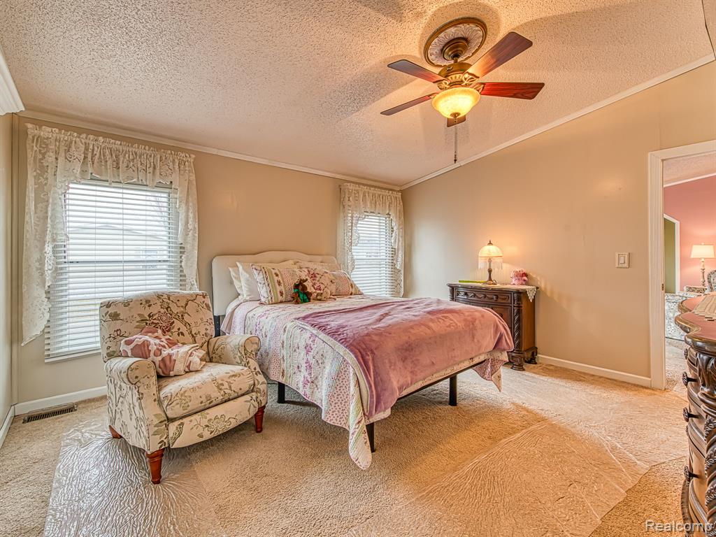 29403 Wedgewood, Flat Rock, MI 48134 — Photo 13