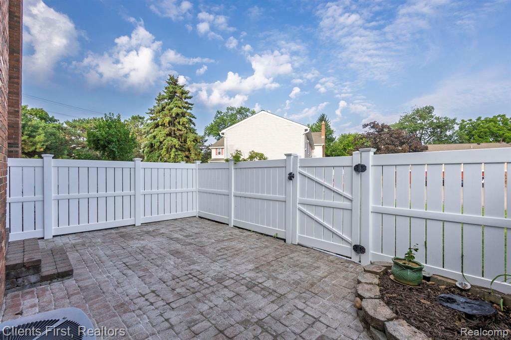 20809 W Glen Haven Circle, Novi, MI 48167 — Photo 30