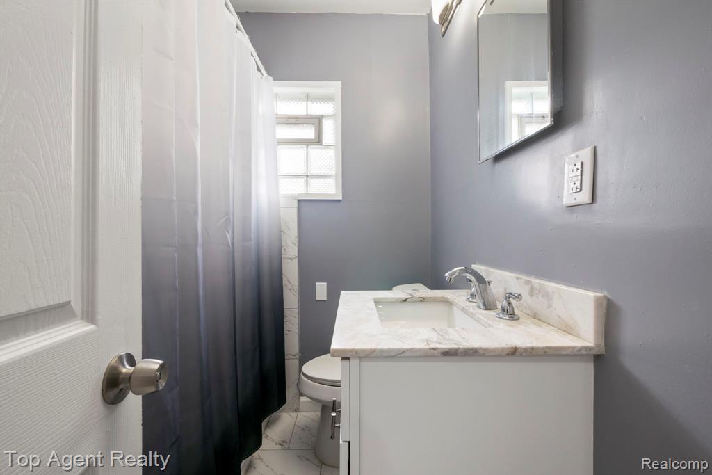 19164 Riopelle Street, Highland Park, MI 48203 — Photo 20