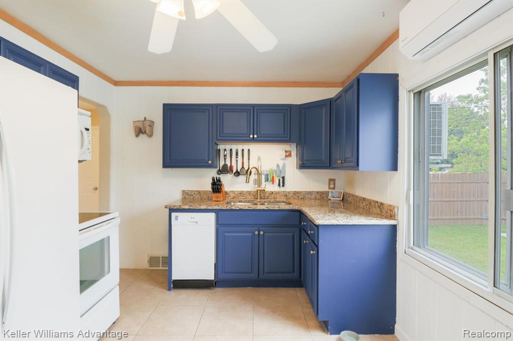 434 E WOODWARD HEIGHTS Boulevard, Hazel Park, MI 48030 — Photo 12