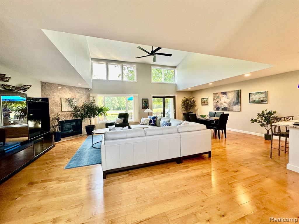 4674 Cottonwood Drive, Ann Arbor, MI 48108 — Photo 8