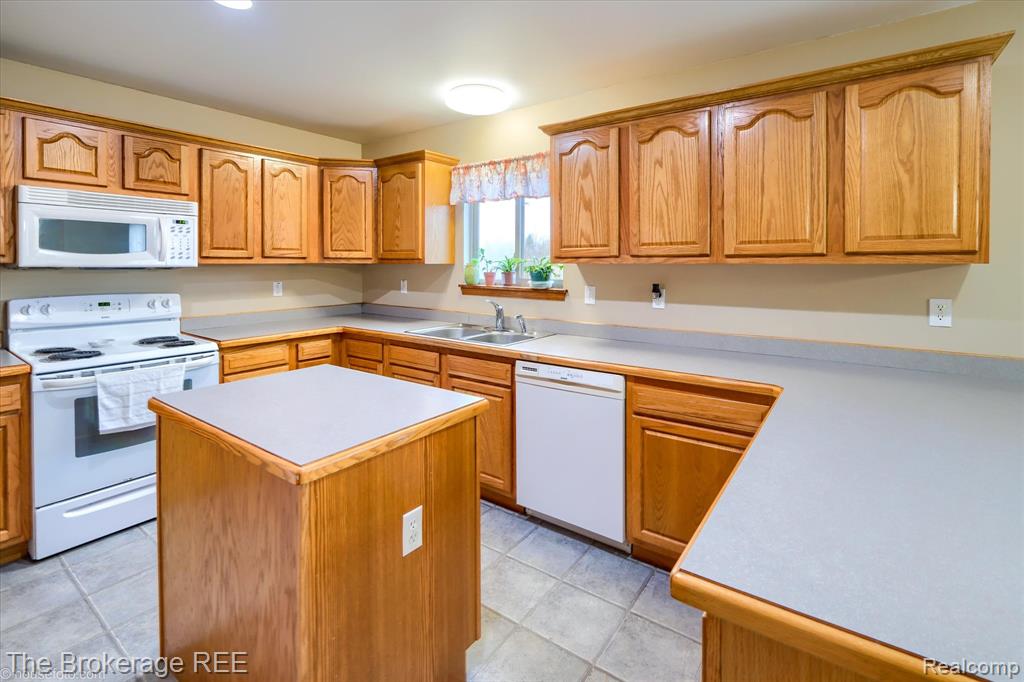 824 Janna Leigh Drive, Otter Lake, MI 48464 — Photo 19