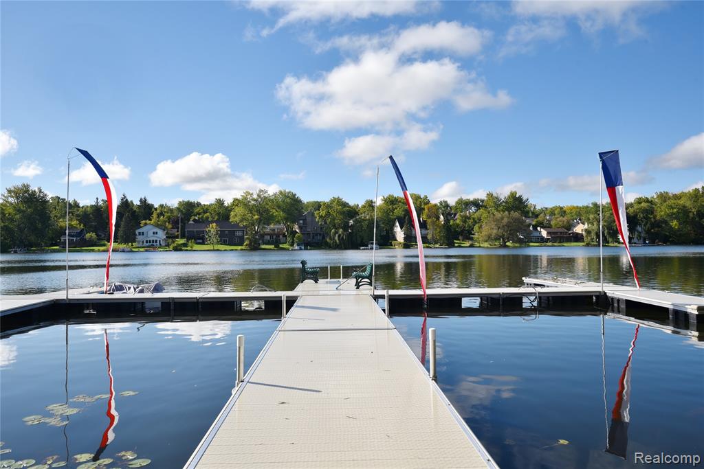 6536 Pleasant Lake Court, West Bloomfield, MI — Photo 39