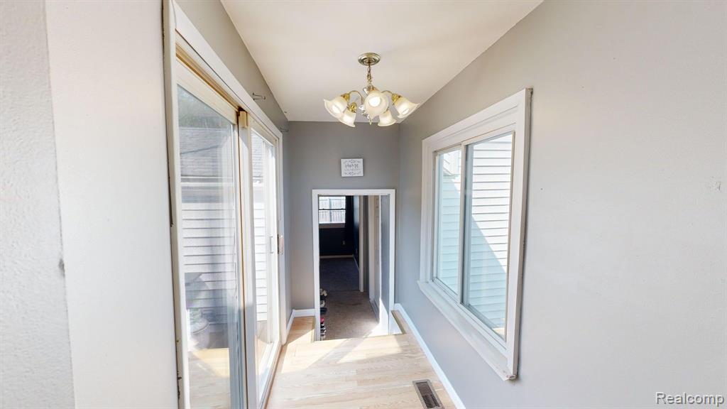 4322 GREENLY Street, Burton, MI 48529 — Photo 18