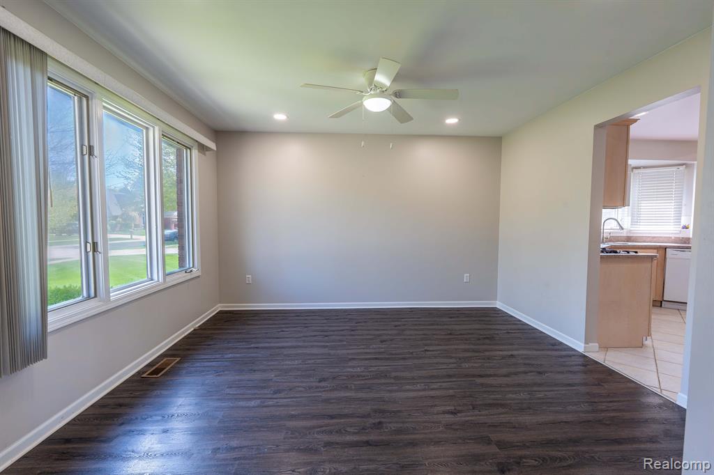 52201 BOLAND Road, Chesterfield, MI 48047 — Photo 8