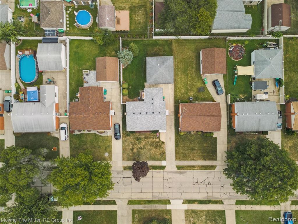 6484 Huntleigh Street, Garden City, MI — Photo 57