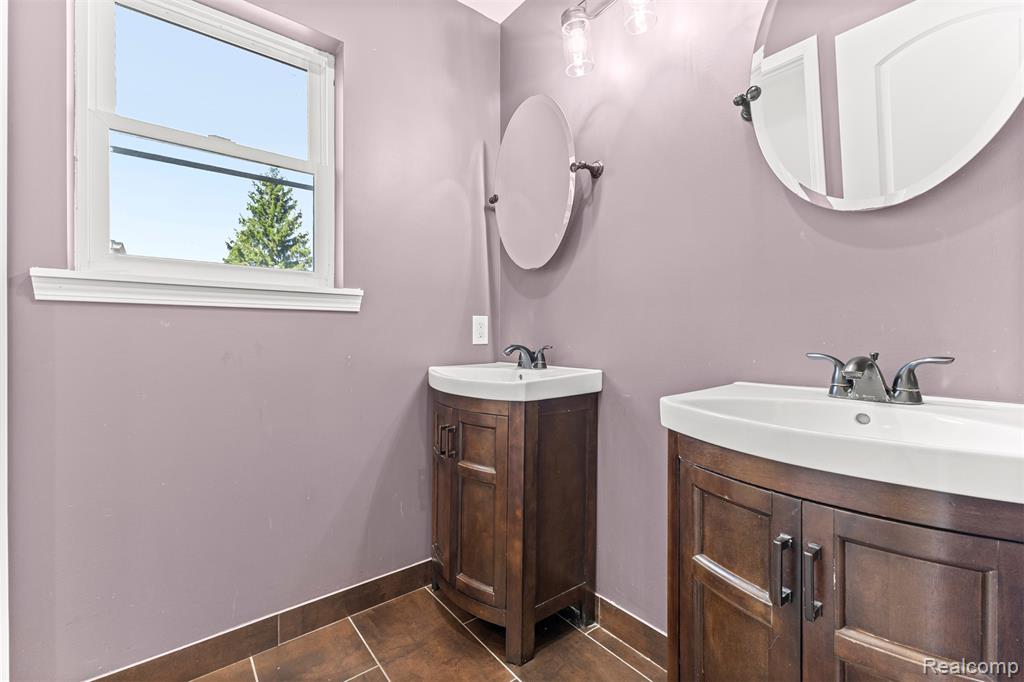 450 N Denwood Street, Dearborn, MI 48128 — Photo 23