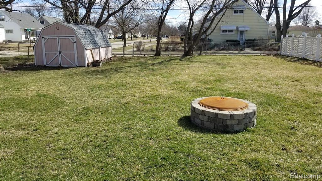 6456 BURNLY Street, Garden City, MI — Photo 22