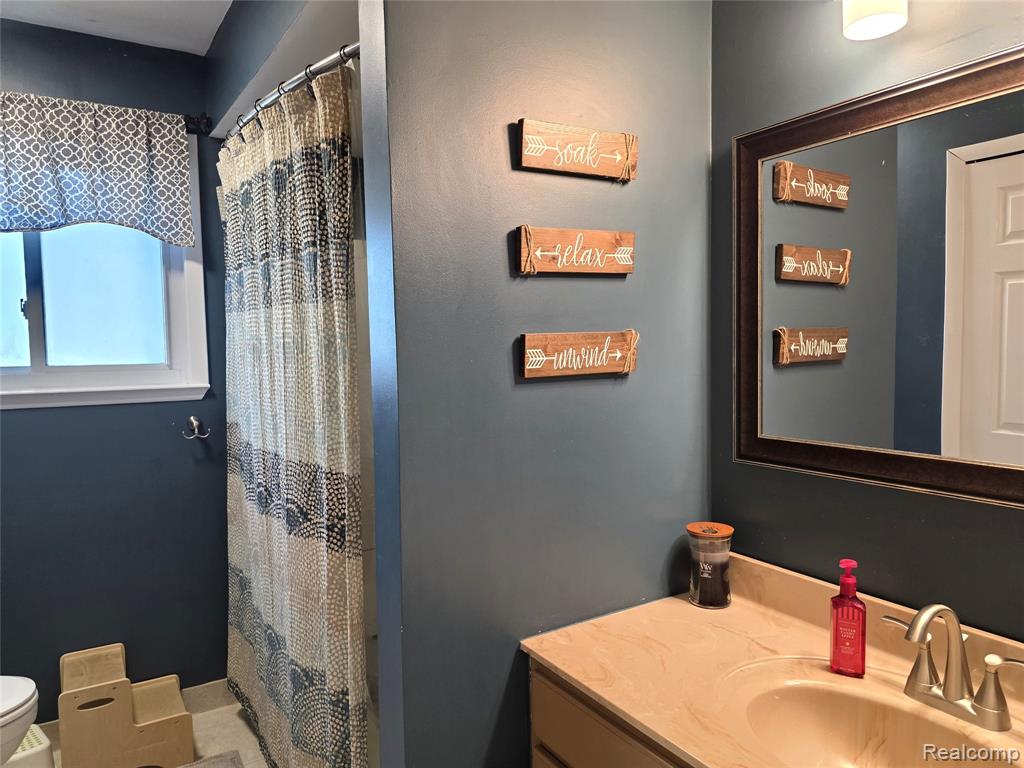 397 University Avenue, South Lyon, MI 48178 — Photo 14