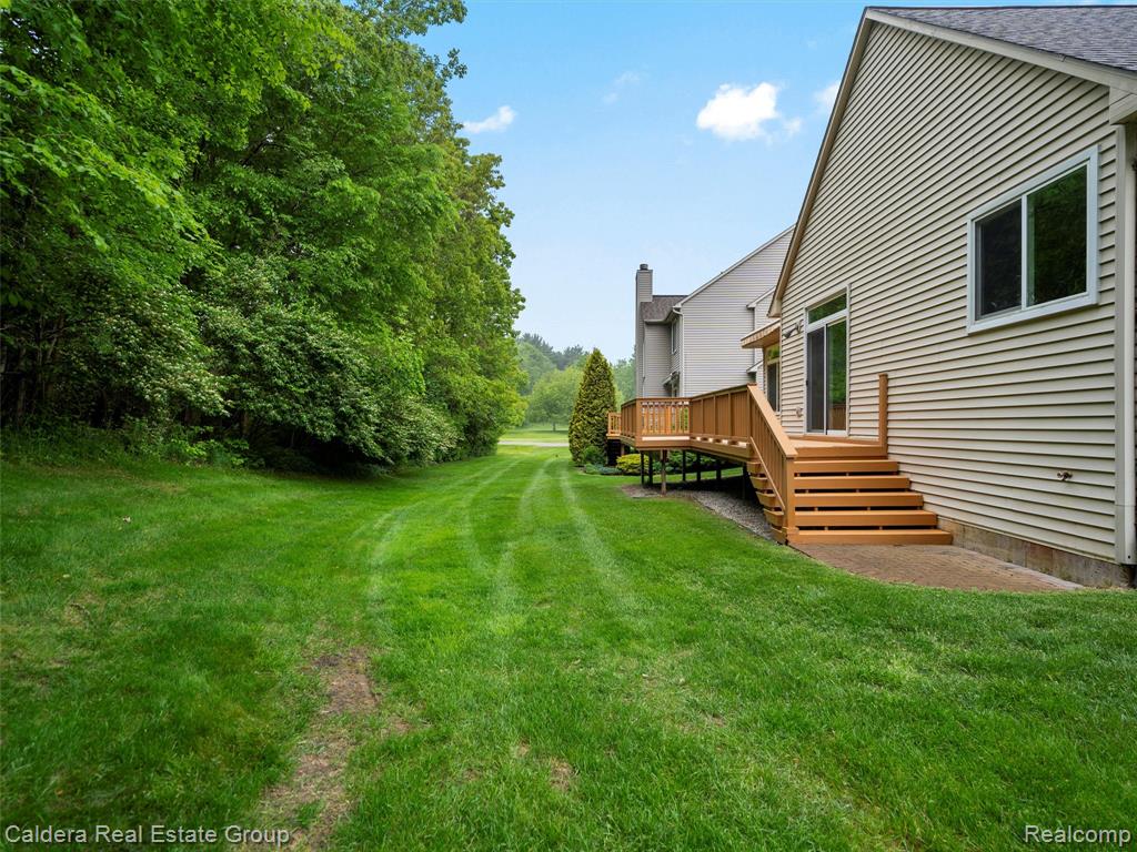 9862 Tioga Trail, Pinckney, MI 48169 — Photo 48