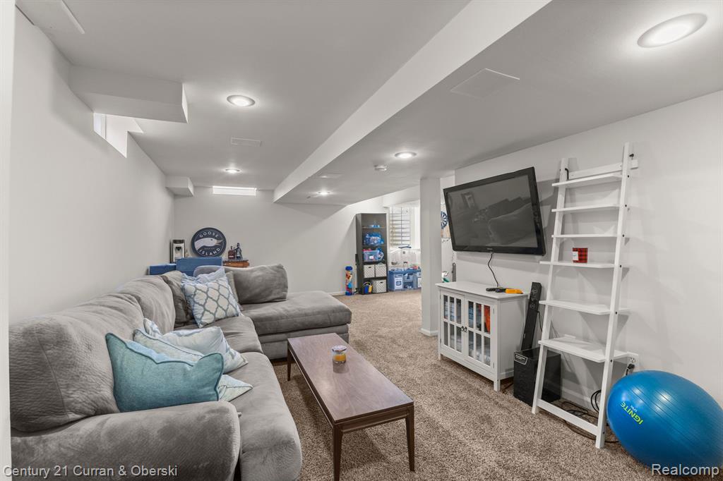 42745 LEDGEVIEW Drive, Novi, MI 48377 — Photo 42
