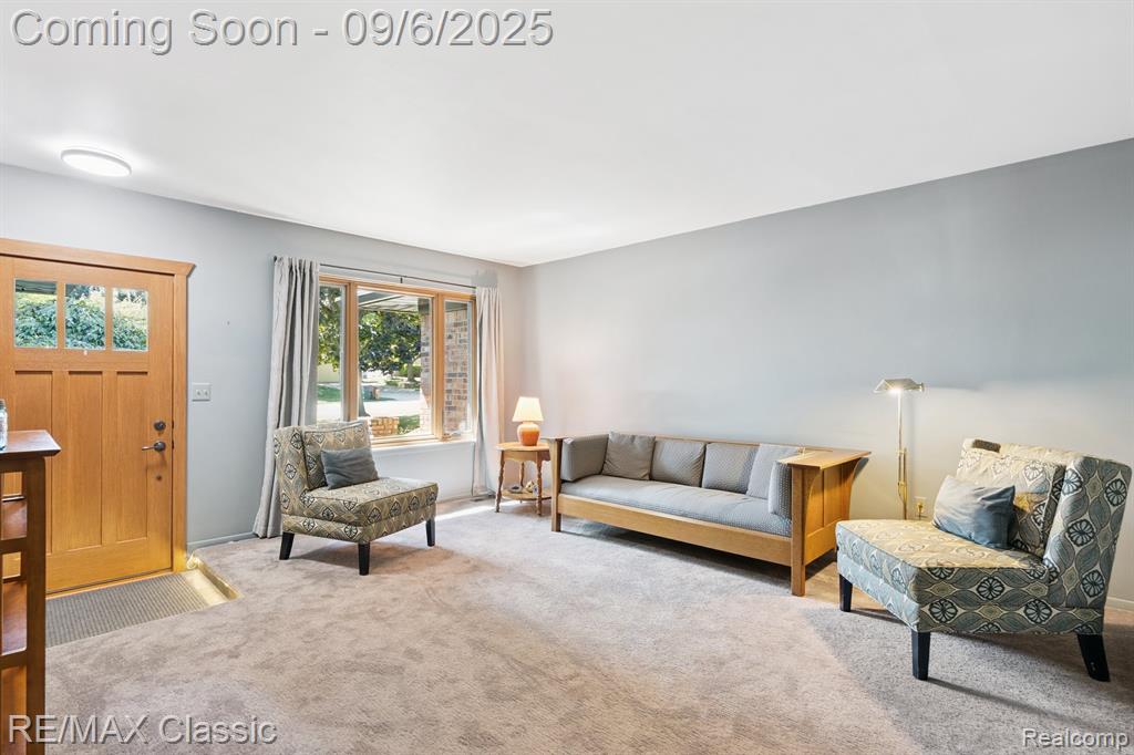 806 Abbey Lane, Milford, MI 48381 — Photo 5