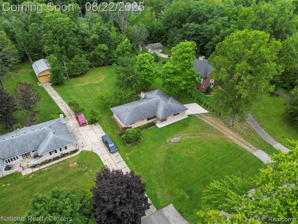6525 Norton Drive, Troy, MI 48085 — Photo 36
