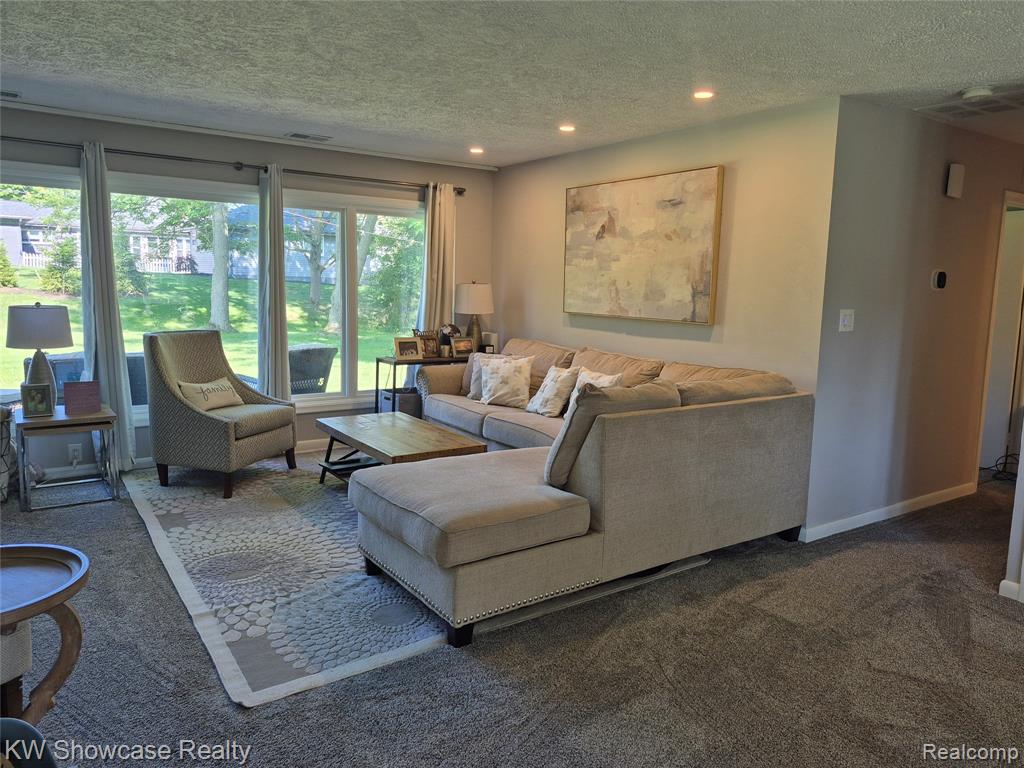 7089 Merrybrook, West Bloomfield, MI — Photo 5