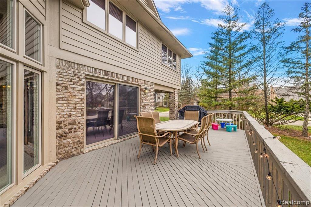 5385 POND BLUFF Drive, West Bloomfield, MI 48323 — Photo 78