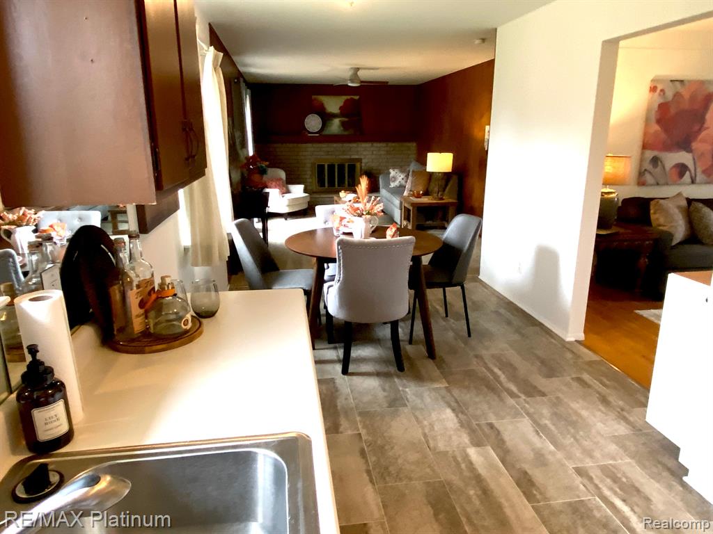 6201 WILLIAMS LAKE Road, Waterford, MI 48329 — Photo 10