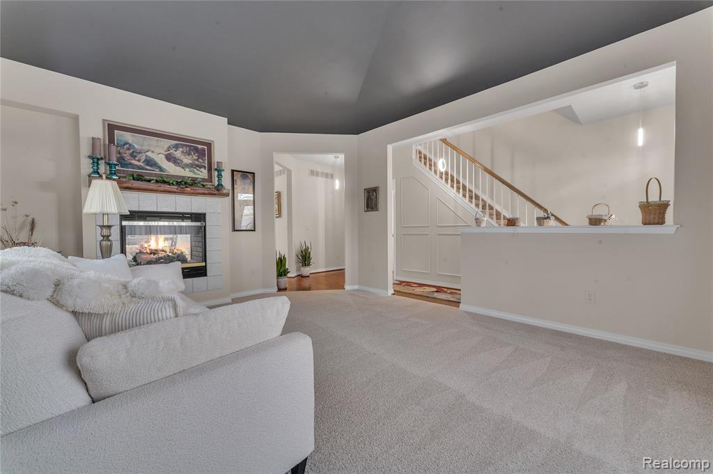 26738 Canterbury Circle, New Boston, MI 48164 — Photo 9