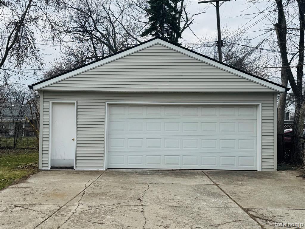 4711 Rosewold Avenue, Royal Oak, MI 48073 — Photo 4