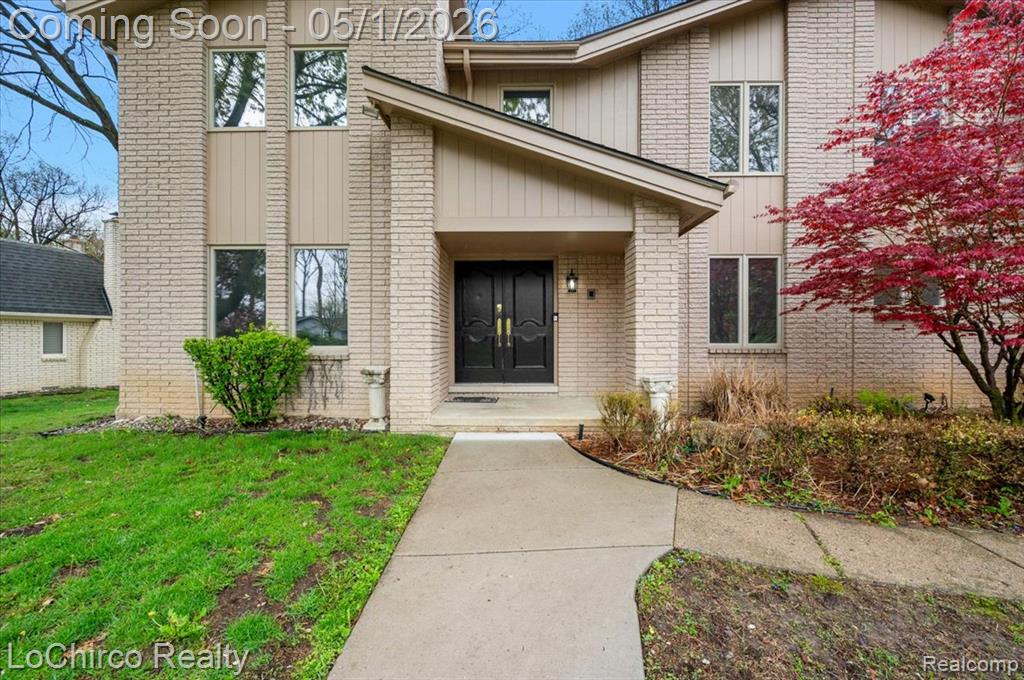6019 Glen Eagles Drive, West Bloomfield, MI 48323 — Photo 2