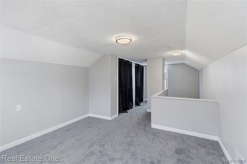 305 Liberty Street, Pontiac, MI 48341 — Photo 15