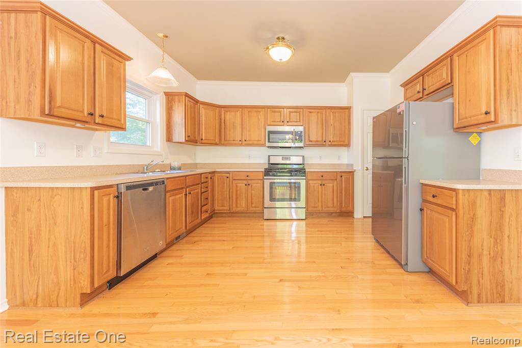 9970 Whispering Woods Drive, Pinckney, MI 48169 — Photo 21