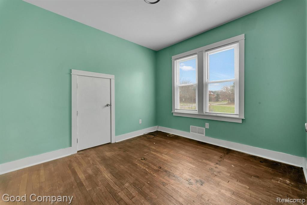656 PHILIP Street, Detroit, MI 48215 — Photo 14