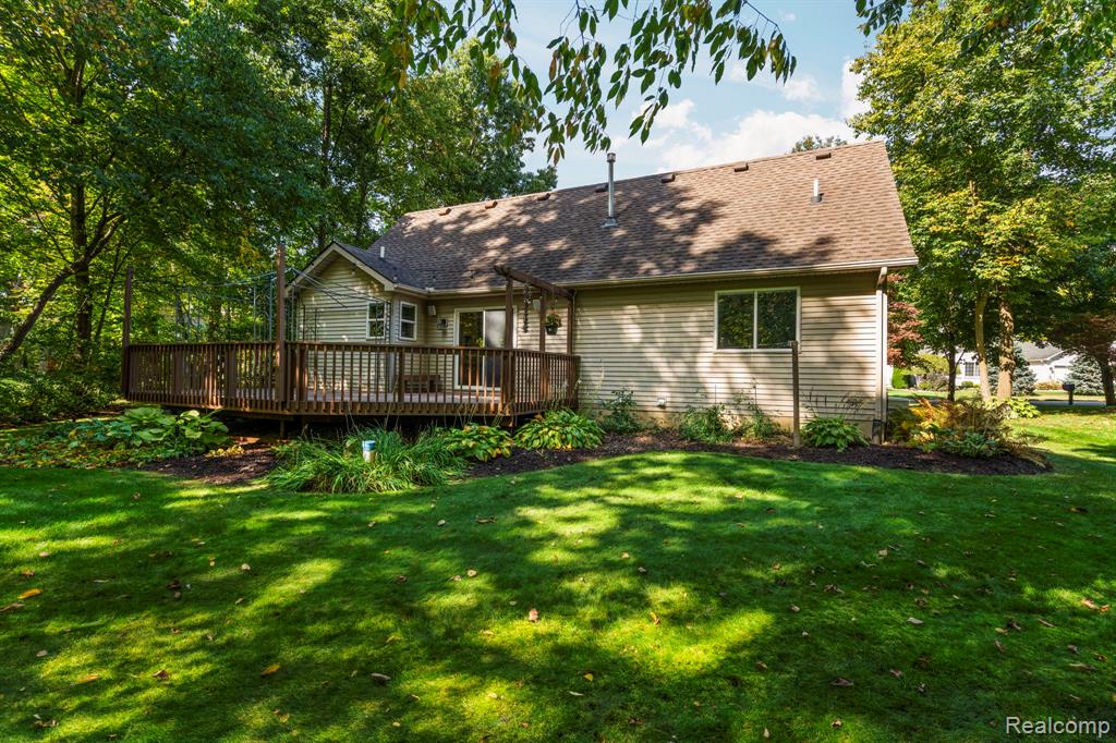9438 Appleview Court, Brighton, MI 48116 — Photo 53