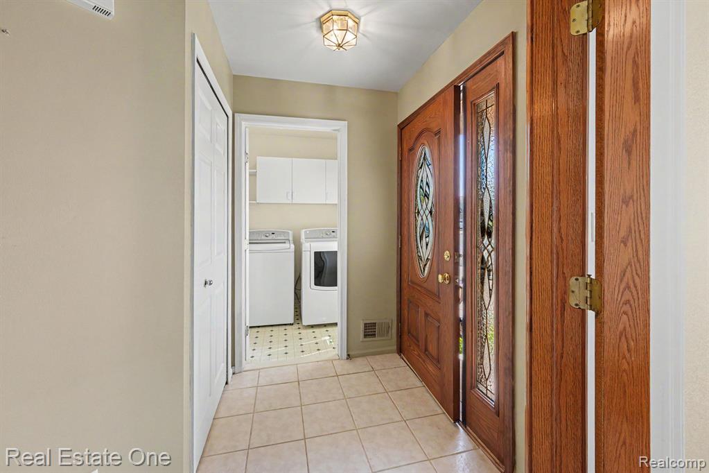 13941 Perry Place Court, Riverview, MI 48193 — Photo 5