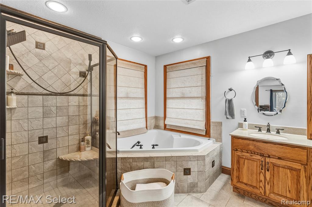 6451 N Elms Road, Flushing, MI 48433 — Photo 26