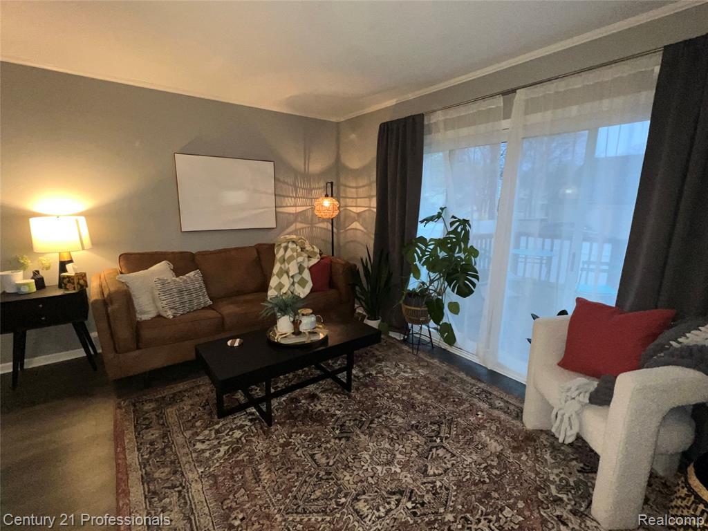 95 Walnut Boulevard, Rochester, MI 48307 — Photo 2