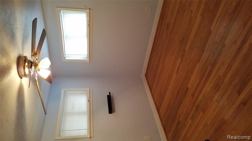 5830 Whitefield Street, Dearborn Heights, MI 48127 — Photo 17