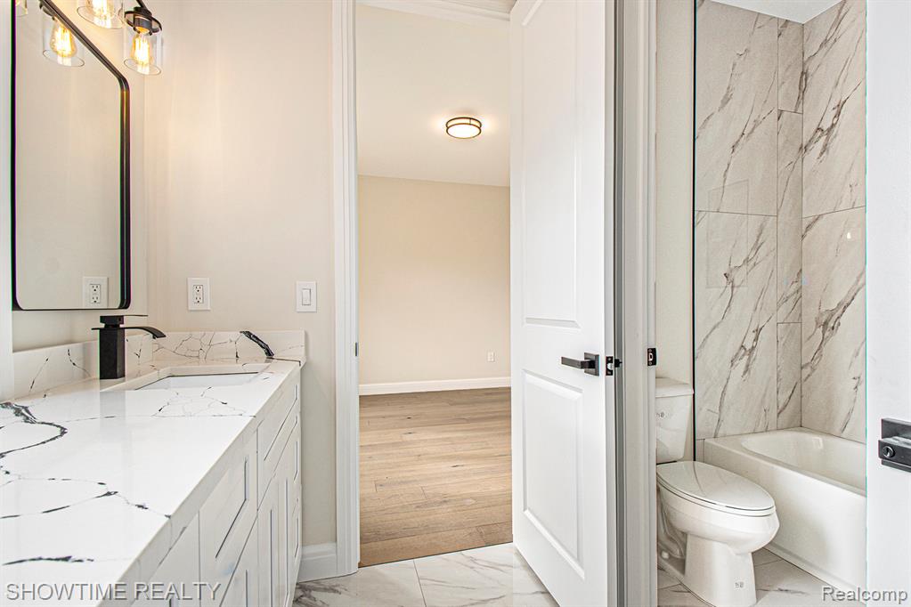 11695 ENCORE Drive, Utica, MI 48315 — Photo 24