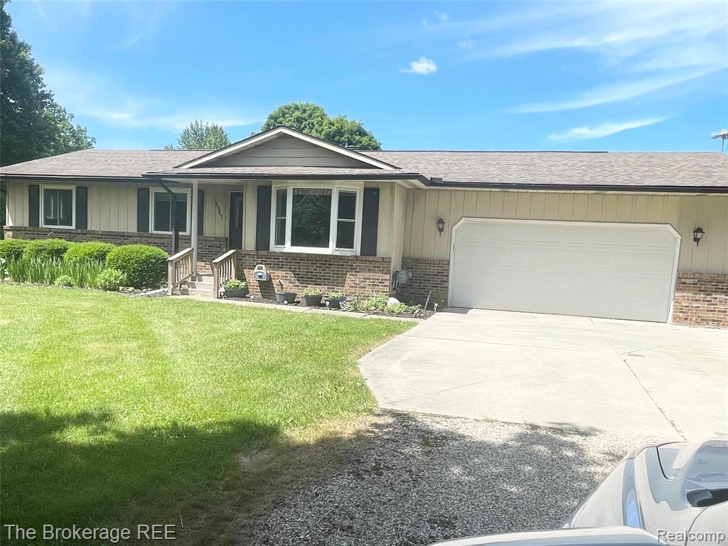 2267 Sandpiper Drive, Lapeer, MI 48446 — front exterior