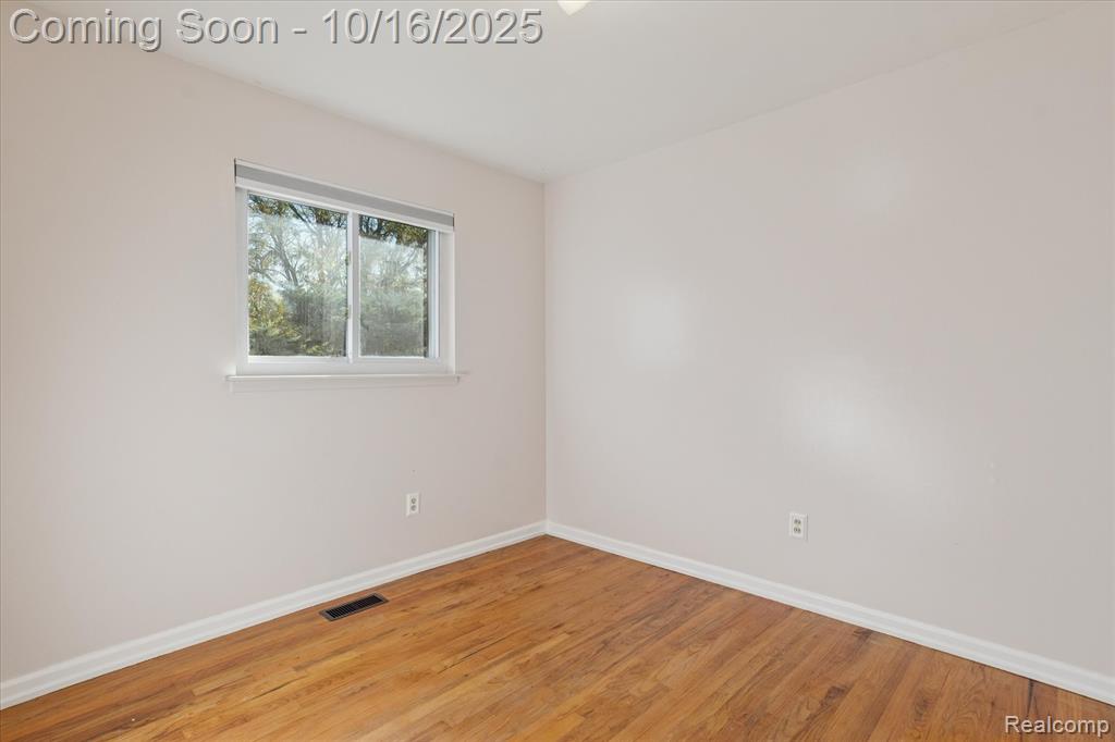 6439 Huntleigh Street, Garden City, MI — Photo 23