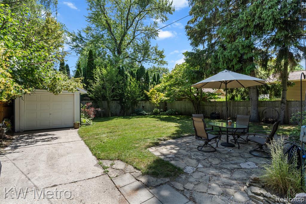 924 E 2nd Street, Royal Oak, MI 48067 — Photo 23