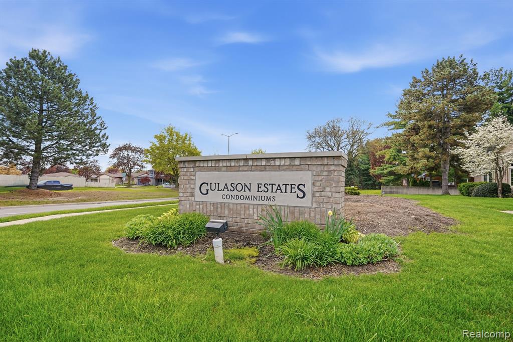 42626 Christina Drive, Sterling Heights, MI 48313 — Photo 57