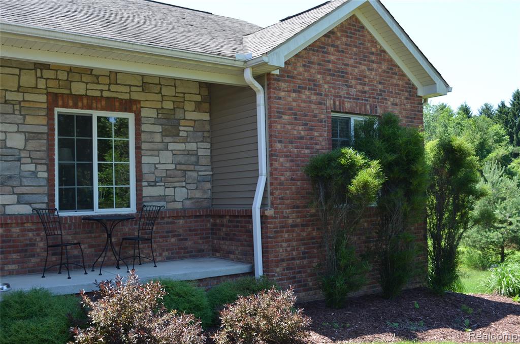 697 Lee Court, Oxford, MI 48371 — Photo 5