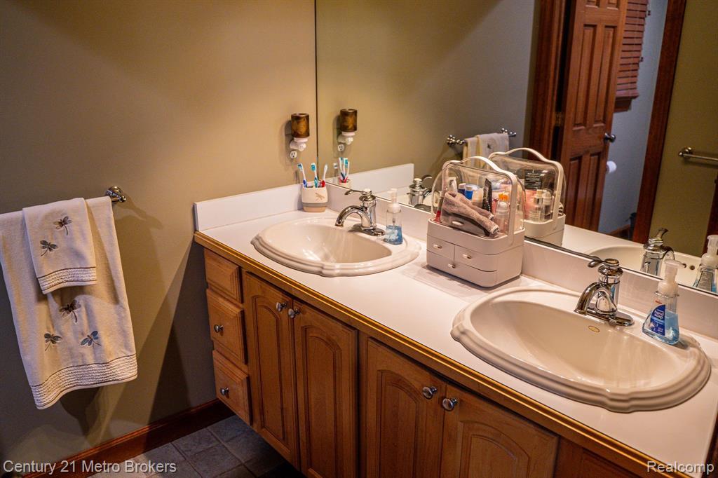 4191 Crystal Creek Estates, Lapeer, MI 48446 — Photo 17