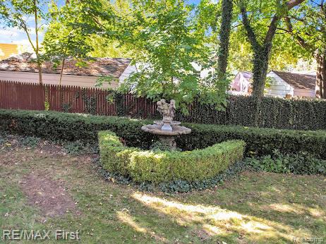410 Crane Avenue, Royal Oak, MI 48067 — Photo 12