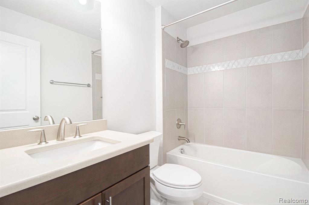 51008 Woodford Drive, Canton, MI 48188 — Photo 27