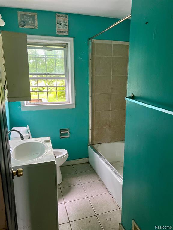 4507 WISNER Street, Flint, MI 48504 — Photo 3