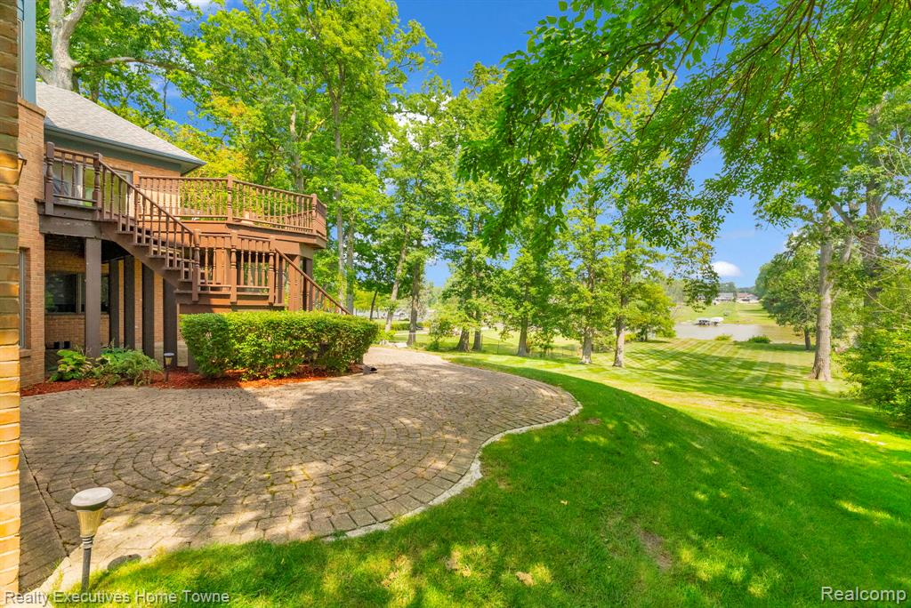 2620 Strawberry Lane, Port Huron, MI 48060 — Photo 66