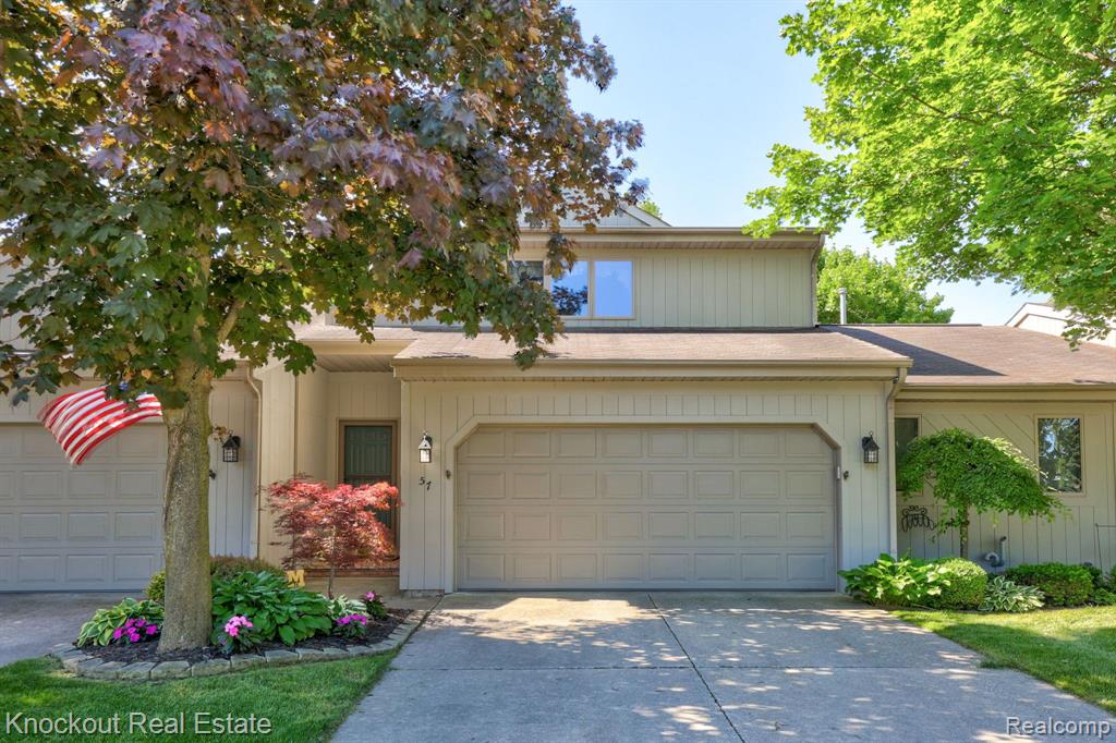 57 PINE GROVE Drive, Frankenmuth, MI 48734 — Photo 2