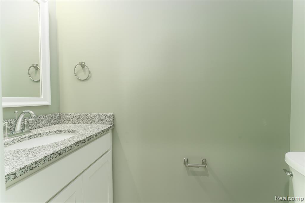 570 W Wildwood Drive, Owosso, MI 48867 — Photo 13