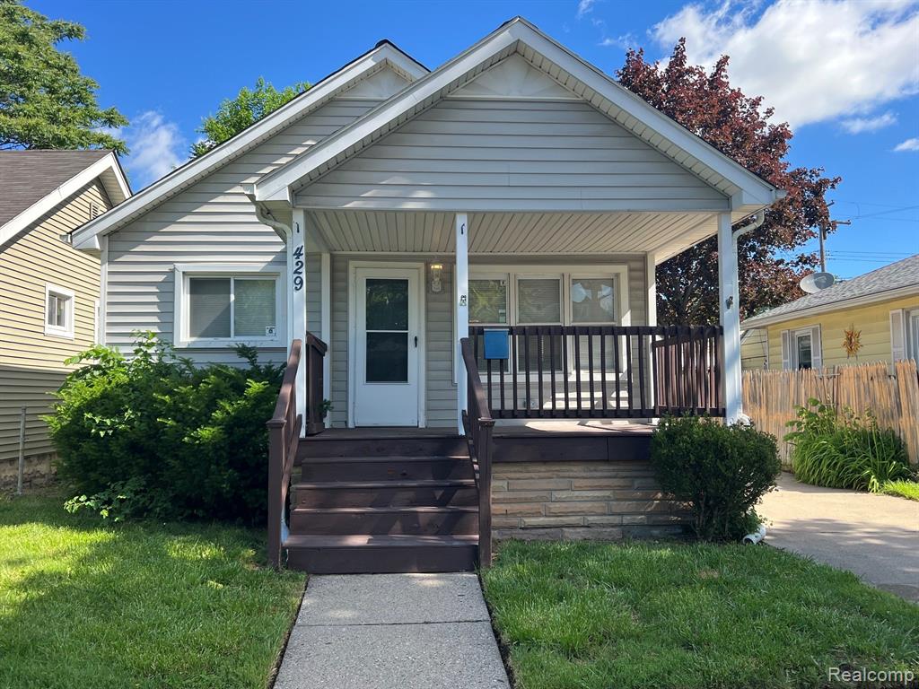 429 E Milton Avenue, Hazel Park, MI 48030 — front exterior