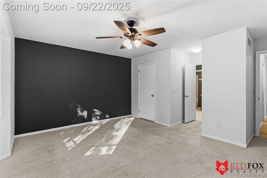 6031 Oak Creek Drive, Swartz Creek, MI 48473 — Photo 20